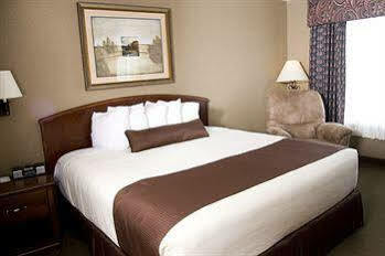 Heartland & Suites, Surestay Collection By Western Park Rapids